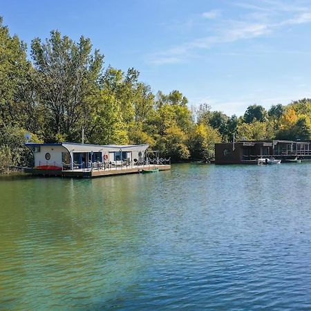 Ocarujuci Houseboat Na Dunaji Братислава Экстерьер фото